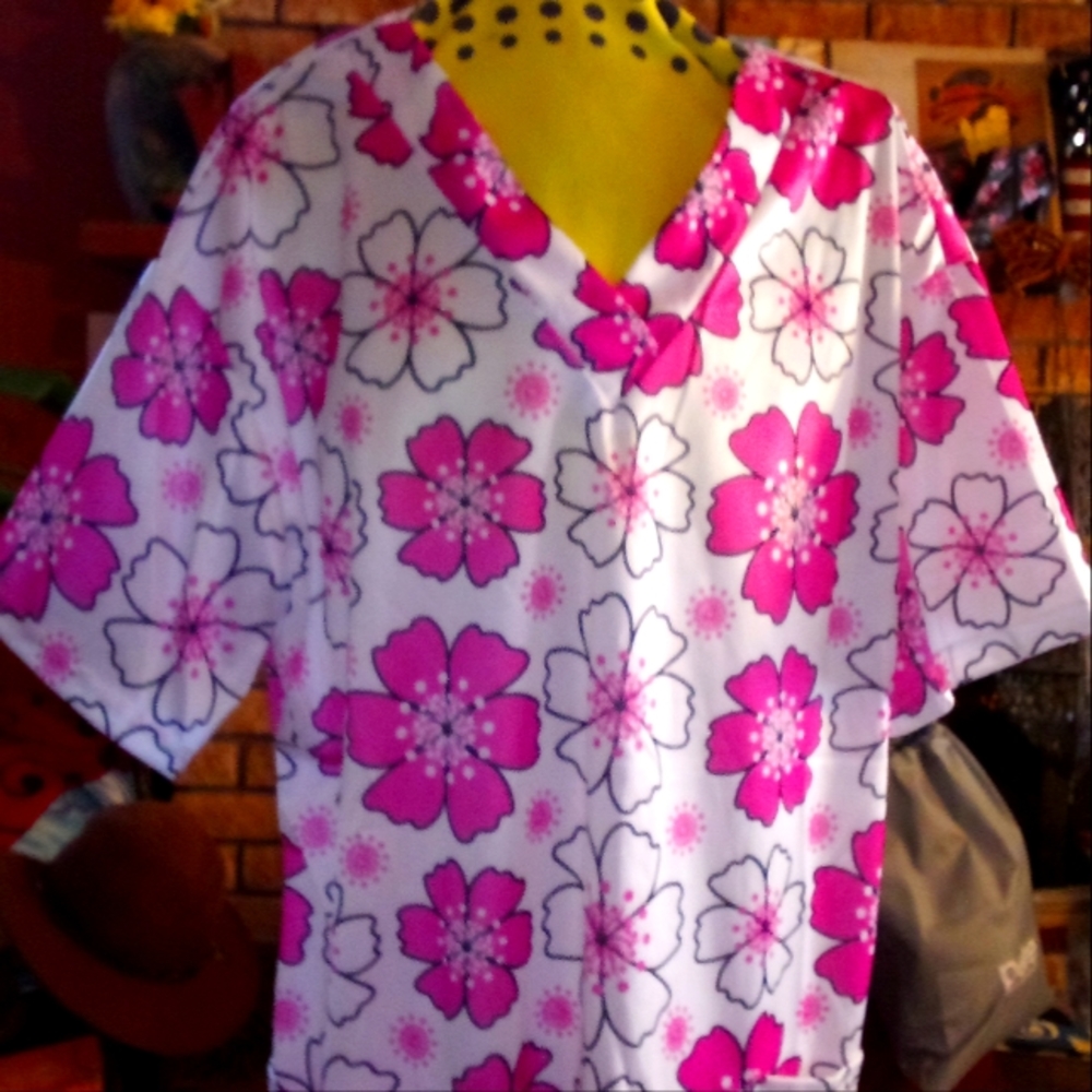 Women's scrub top